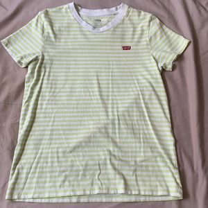 Levi’s Tee
